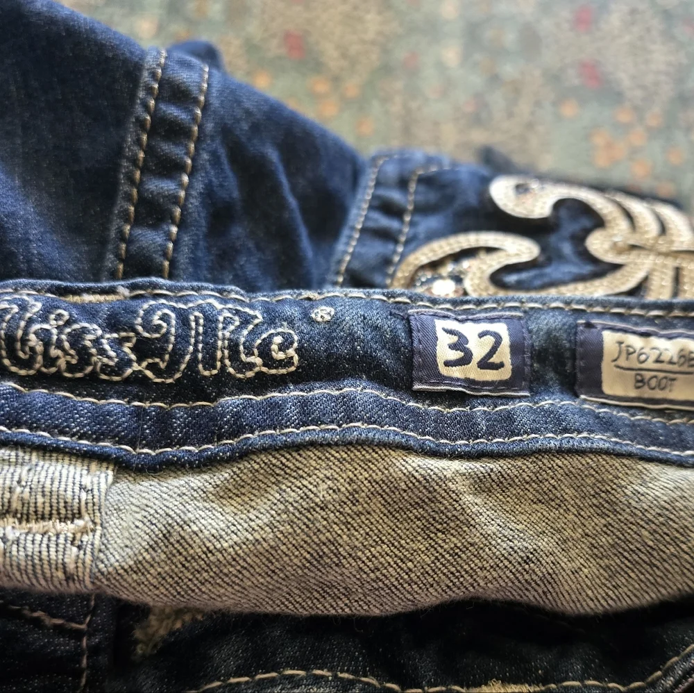 Miss Me jeans. Size 32 Bootcut. - Picture 5 of 6